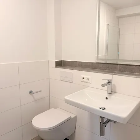 2150 - Strandwiese 13 *